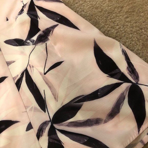 Lulu’s romper - Picture 2 of 6